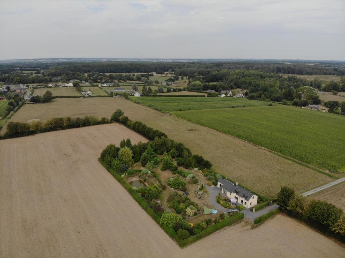 Gite La Grenouillere Esqueheries Buitenkant foto